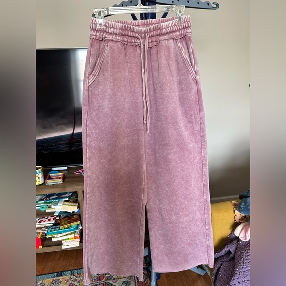 NWOT Zenana Outfitters Dusty Rose Wide Leg Sweatpants - Picture 2 of 8
